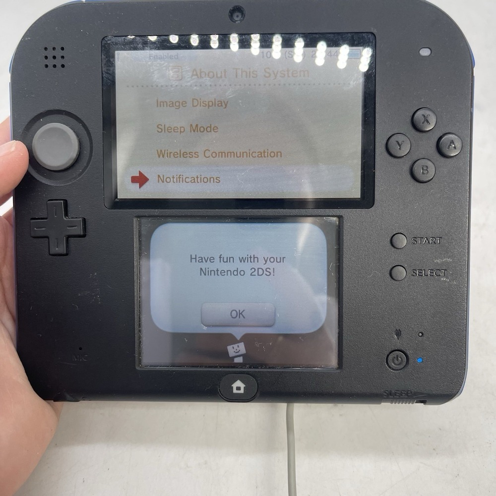 Nintendo 2DS Handheld Game Console Electric Blue Tested and Working